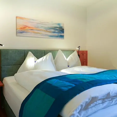 Haus Alpenblick Apartment *